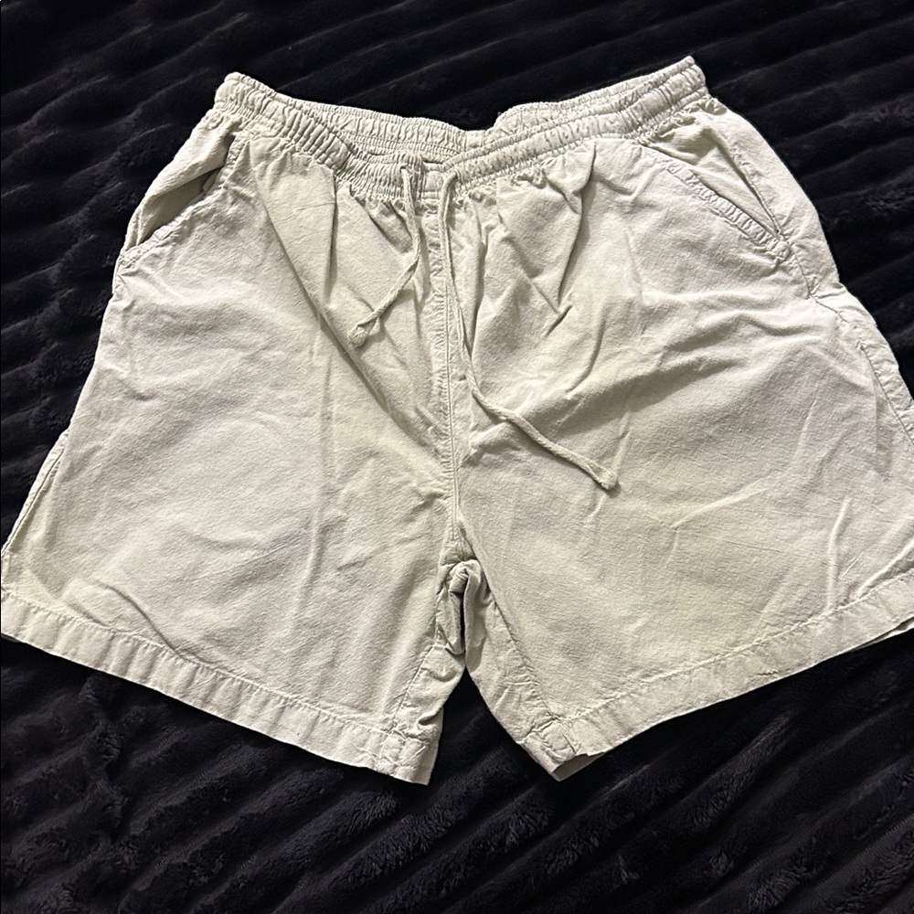 Erika Men's Beige Cargo Shorts